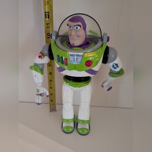 Buzz Lightyear Toy Story Disney Store Pixar Bonnie 12" Talking  Action Figure